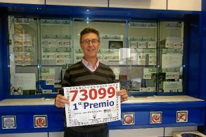 El lotero José Manuel García, propietario de la Administración número 3 ha repartido cerca de 1,5 mi