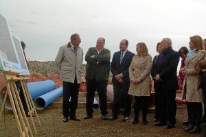 La consejera , Mª Jesús Serrano, estuvo acompañada por los alcaldes de la Mancomunidad del Bajo Anda