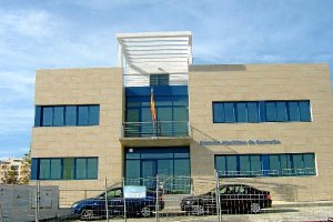 Edificio de la sede del Distrito Marítimo de Garrucha, en el puerto del municipio.tyle>.ap