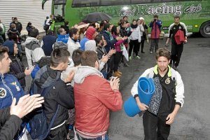 Los futbolistas, rumbo al vestuario.o
