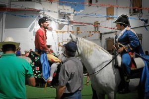 Fotograma del documental sobre los moros y cristianos de Sierro.tyle>.apqj{position:absolu