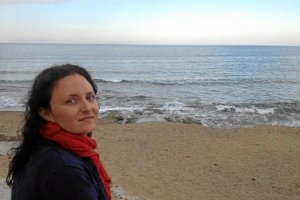 María José Castaño en la playa de San José. x,a