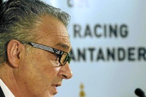 Ángel Lavín<div cla