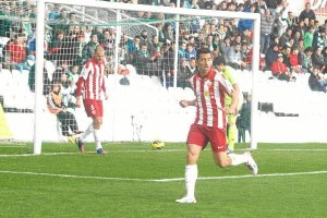 El Almería sabe ganar en El Sardinero y en Bilbao, nada será una sorpresa.tyle>.apqj{posit