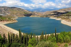 El pantano de Benínar se encuentra en el municipio de Berja.