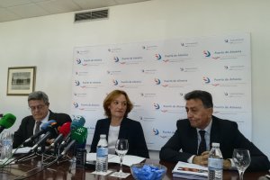 Ramón de Torres, Mª Carmen Ortiz y Antonio Bayo durante la presentación