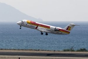 AirNostrum busca tripulantes en Almería