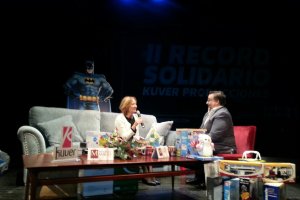 La consejera, Carmen Ortiz, ha sido uno de los rostros que ya ha pasado por esta gala solidaria