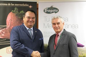 La rúbrica del acuerdo corrió a cargo de representantes de la empresa y del centro de investigación.