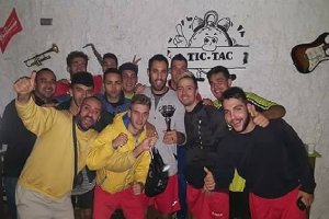 Los campeones celebrando el triunfo.
