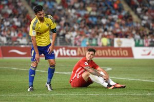 Ximo Navarro parece esperar destino.