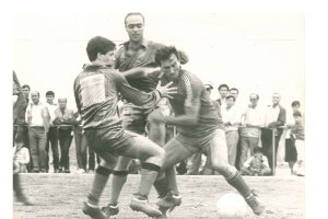Pepe Callejón en un CD Roquetas-Poli Almería en La Algaida.