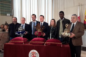 Momento de la recogida de las credenciales