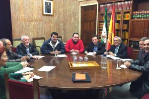 Reunión de la Mesa del Agua con el subdelegado del Gobierno