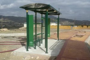 Una de las nuevas marquesinas instaladas, en Arboleas.