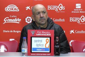 Claudio Barragán en sala de prensa.