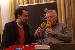 Antón Meana con Carlo Ancelotti.