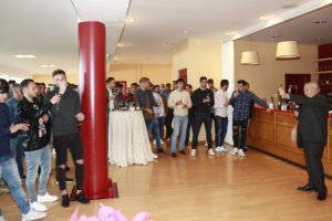 Ni el propio Alfonso sabe bien lo que pasará mañana.