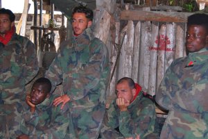 Viendo a Soriano jugando a la guerra parece que no está feliz.