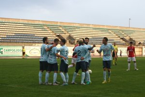 Celebración del primer gol ejidense ante La Roda.