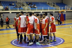Los jugadores rojillos hacen piña