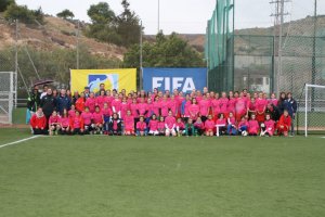 La gran familia del fútbol femenino almeriense.