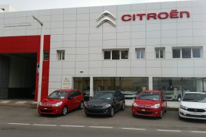 Las instalaciones de Sabial Motor se encuentran en la Carretera Alicún, 68, de Roquetas de Mar.