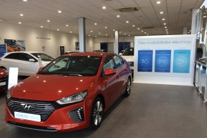 La marca surcoreana acaba de lanzar la nueva versión, más avanzada, del IONIQ.