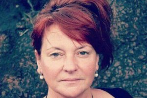 La poeta argentina afincada en Almería mantendrá un encuentro hoy.