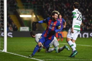 Leo Messi marcando el primero en Glasgow.