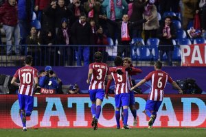 Griezmann celebrando con sus compañeros el 2-0.