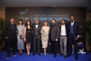 Reparto de la serie ‘Mar de Plástico’, en el ‘photocall’ de la clausura de Fical.