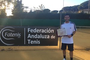 Luciendo un nuevo título autonómico.