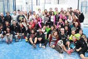 Foto de familia de los campeones.