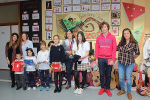 Ganadores del concurso de dibujo: Leo González e Irene González, Infantil; Gorka Ortiz y Alida Luque, Segundo Ciclo de Primaria; Natalia Fernández, S