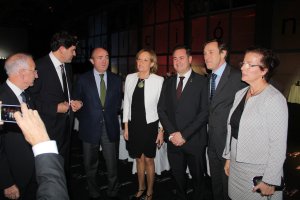 Gabriel Amat, presidente de la Diputación; Antonio Sánchez, presidente de AEMA; el ministro Luis de Guindos; la consejera Mari Carmen Ortiz; Raúl Mar