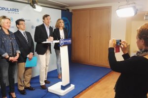 Parlamentarios del PP, esta mañana en la sede.