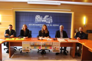 Presentación de la Semana de la Infancia, esta mañana, en el ayuntamiento de El Ejido.