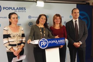Parlamentarios del PP, esta mañana.