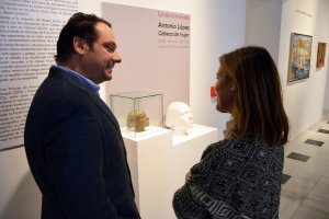 Visita institucional a ‘La obra invitada’, que incluye dos esculturas de Antonio López.