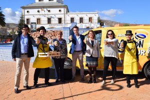 La campaña de cocienciación al reciclaje Reciclón Tour se ha iniciado en Huércal de Almería.