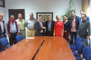 Reunión mantenida esta semana entre responsables municipales y miembros de la A.D. Parador.