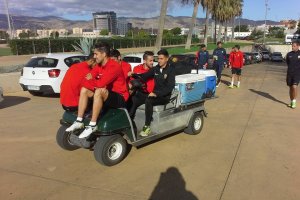 Los jugadores del Almería trabajaron ayer muy felices.