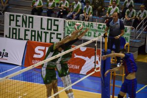 Una jugada del partido.