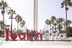 La escultura itinerante inaugurada ayer se ha convertido en la tercera de la capital que haca ‘honores’ a una de las hortalizas más populares de la l