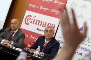 Los presidentes  de la Cámara y Asempal.