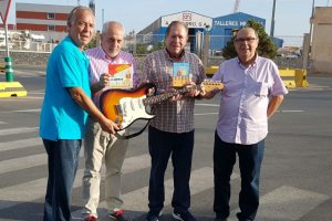 Los Flames, tras el encuentro celebrado ayer: Manolo Barrera, Eduardo Giménez, Juan Mena y Blas Díaz.