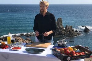 Cocinando con tomates almerienses en el Cabo de Gata