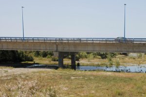 Río Andarax con presencia de aguas residuales