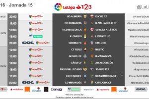 Primer partido en viernes para el Almería.